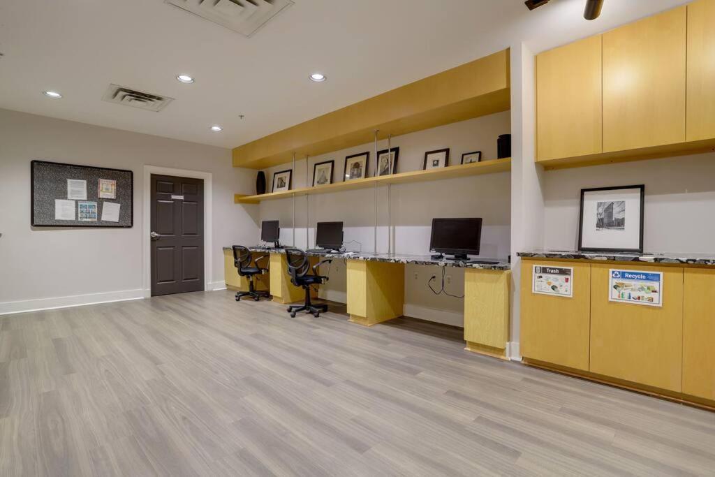 Exclusive Apt In Ballston With Gym อาร์ลิงตัน ภายนอก รูปภาพ