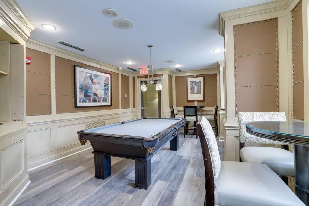 Exclusive Apt In Ballston With Gym อาร์ลิงตัน ภายนอก รูปภาพ
